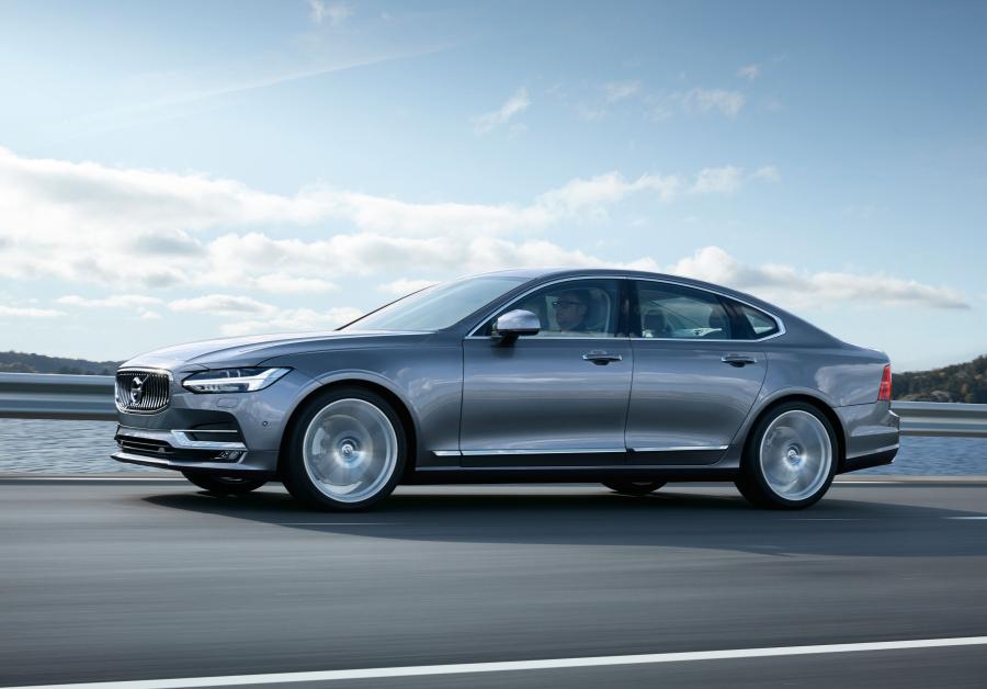  Volvo S90 T6 Inscription 2016 года  (фото 15 из 84)